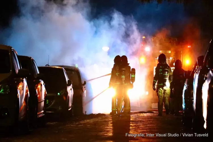 Auto&#39;s in brand in Amstelveen door vuurwerk