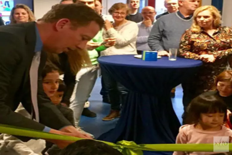 Wethouder Berkhout opent internationale basisschool