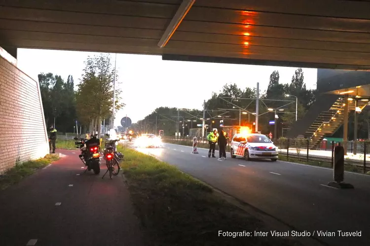Agenten arresteren scooterrijder bij verkeersongeluk Amstelveen