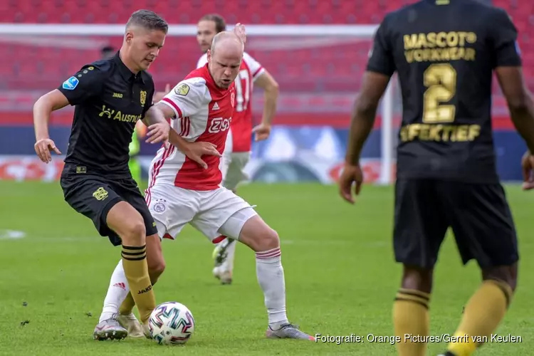 Ajax simpel langs SC Heerenveen, Klaassen viert rentree met goal