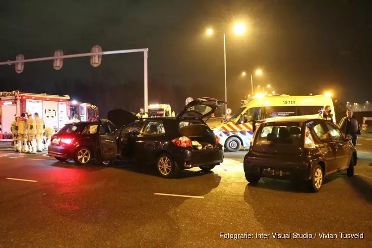 Botsing in Amstelveen: twee gewonden naar ziekenhuis