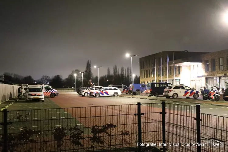 Politie massaal op zoek naar vermiste man in Schinkelbos