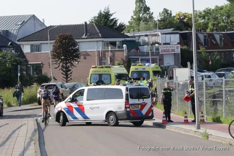 Twee wielrenners met spoed naar ziekenhuis na frontale botsing