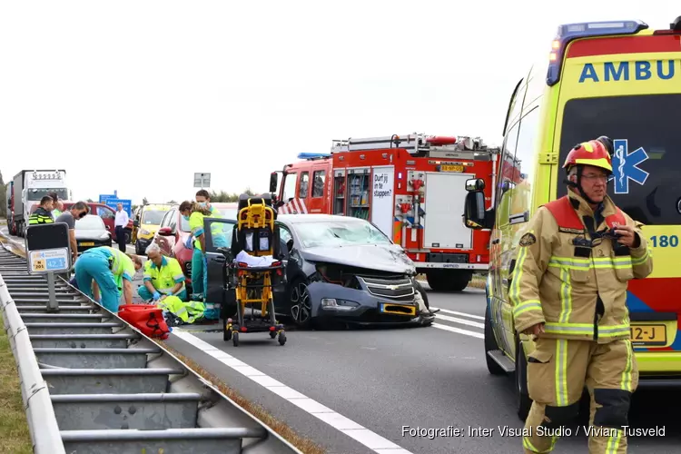 Ernstig ongeval op N201 bij Amstelveen: Hulpdiensten groots ter plekke