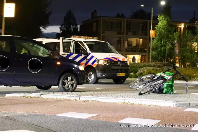 Fietser gewond bij aanrijding op rotonde in Amstelveen