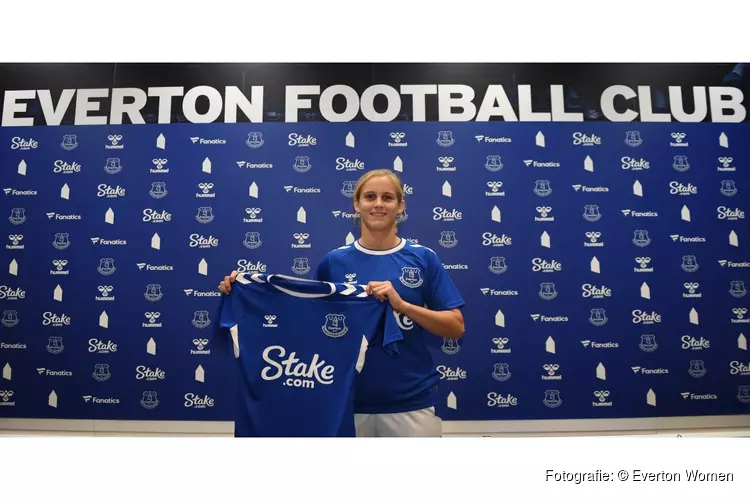 Katja Snoeijs naar Everton