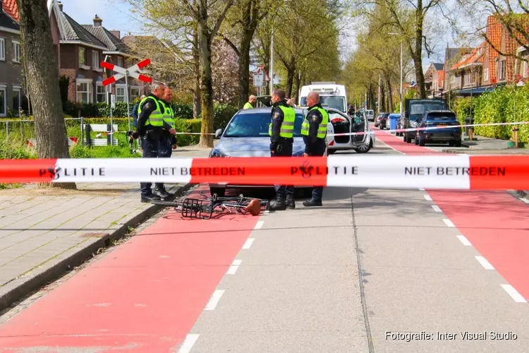 Fietser aangereden in Amstelveen, weg dicht voor onderzoek