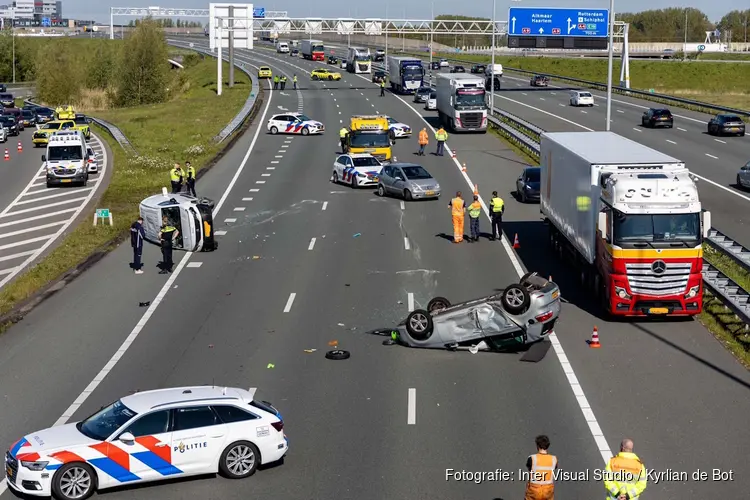 Flink ongeluk op knooppunt Badhoevedorp