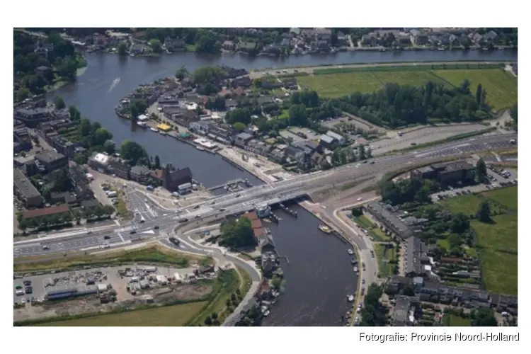 Brug Ouderkerk weer in gebruik